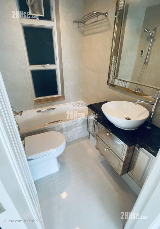 致蓝天 租盘 3 房 , 2 浴室 758 平方尺