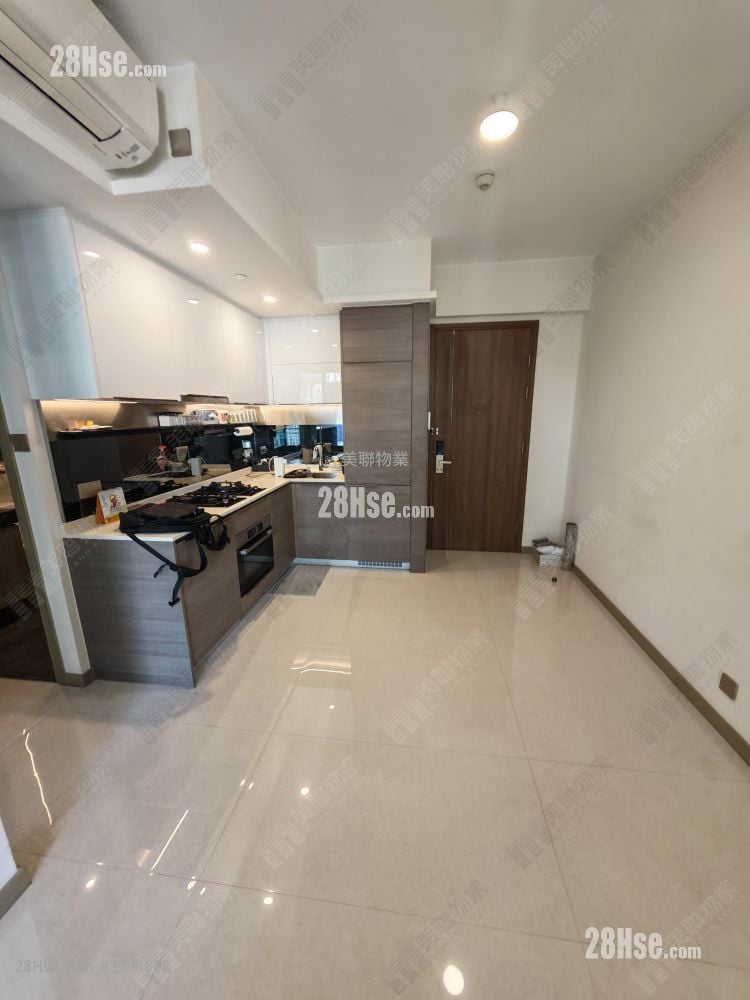 Aurora Sell 2 Bedrooms 442 ft²