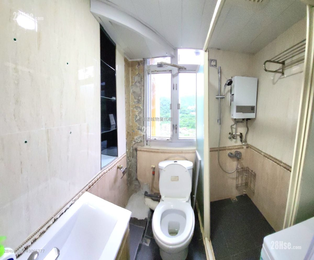 Hong Lam Court Sell 2 Bedrooms , 1 Bathroom 401 ft²