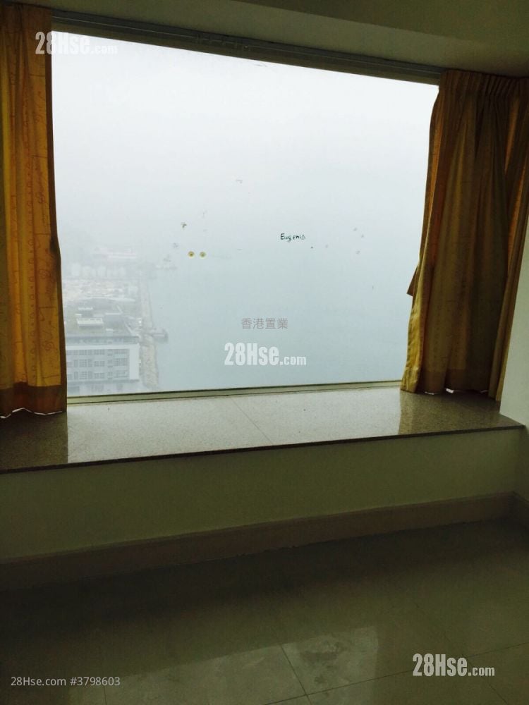 领都 租盘 4 房 , 2 浴室 964 平方尺