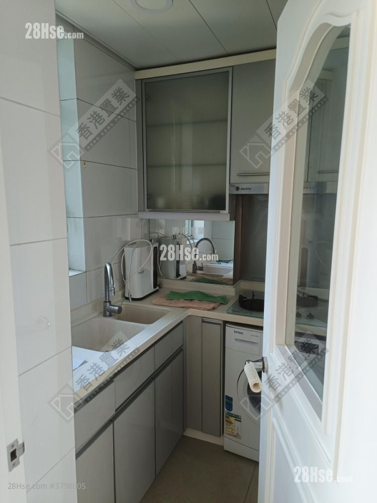 都会駅 租盘 2 房 , 1 浴室 492 平方尺