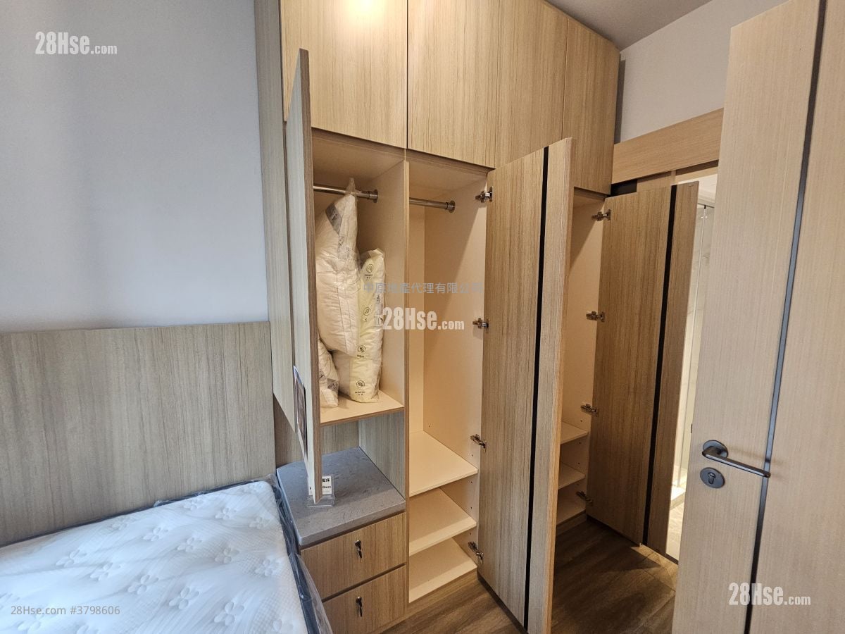 Bright Moon Rental 1 Bedroom , 1 Bathroom 284 ft²