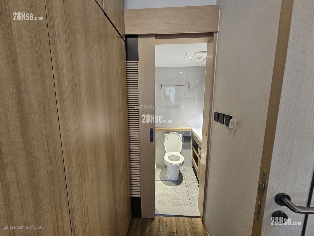 Bright Moon Rental 1 Bedroom , 1 Bathroom 284 ft²