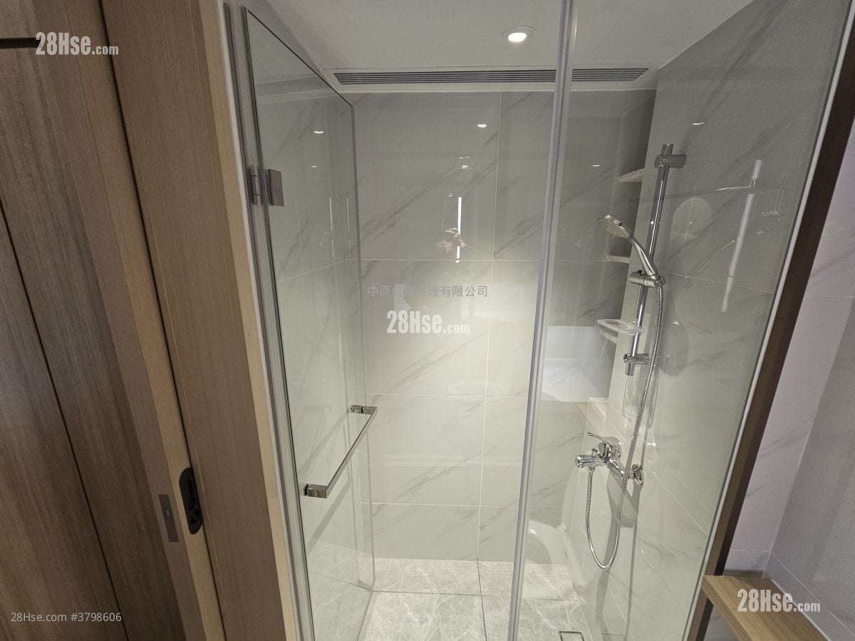 Bright Moon Rental 1 Bedroom , 1 Bathroom 284 ft²