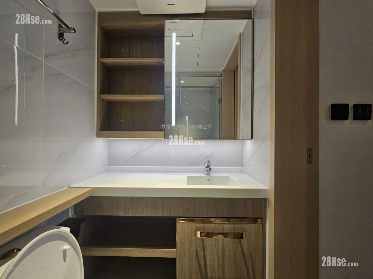 Bright Moon Rental 1 Bedroom , 1 Bathroom 284 ft²