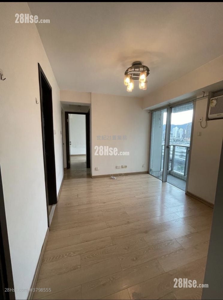 Grand Waterfront Rental 2 Bedrooms , 1 Bathroom 385 ft²