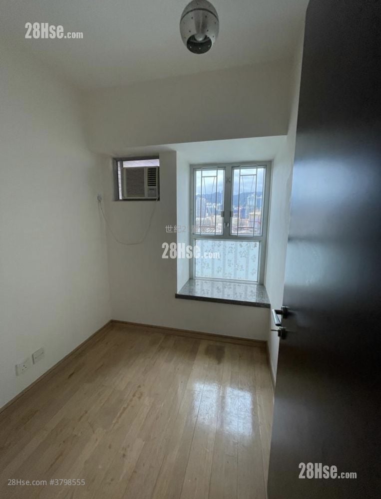 Grand Waterfront Rental 2 Bedrooms , 1 Bathroom 385 ft²