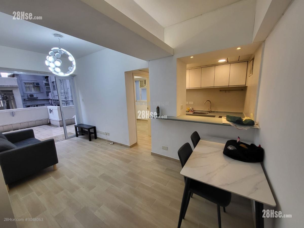 Lap Hing Building Sell 1 Bedroom , 1 Bathroom 336 ft²