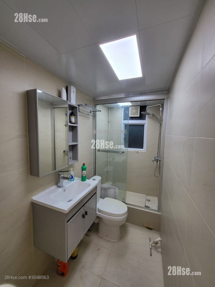 Lap Hing Building Sell 1 Bedroom , 1 Bathroom 336 ft²