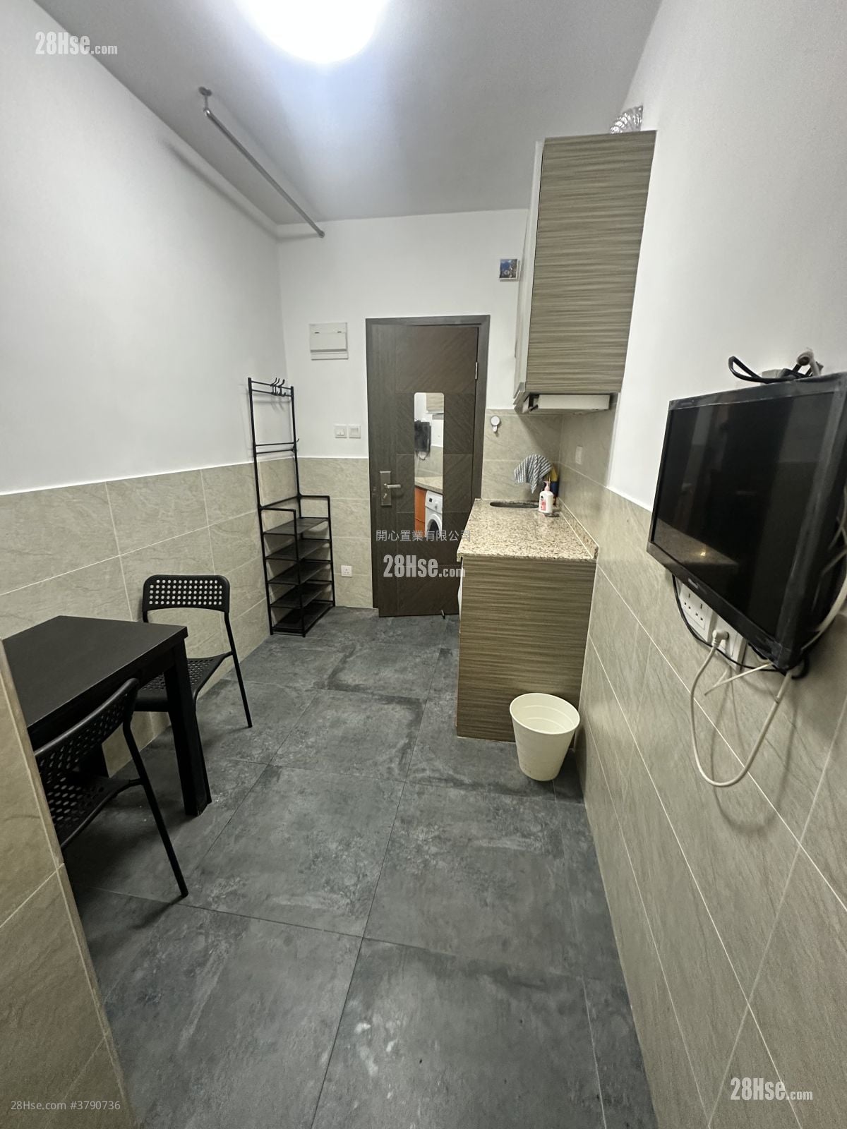 华尔大厦 租盘 1 房 , 1 浴室 170 平方尺