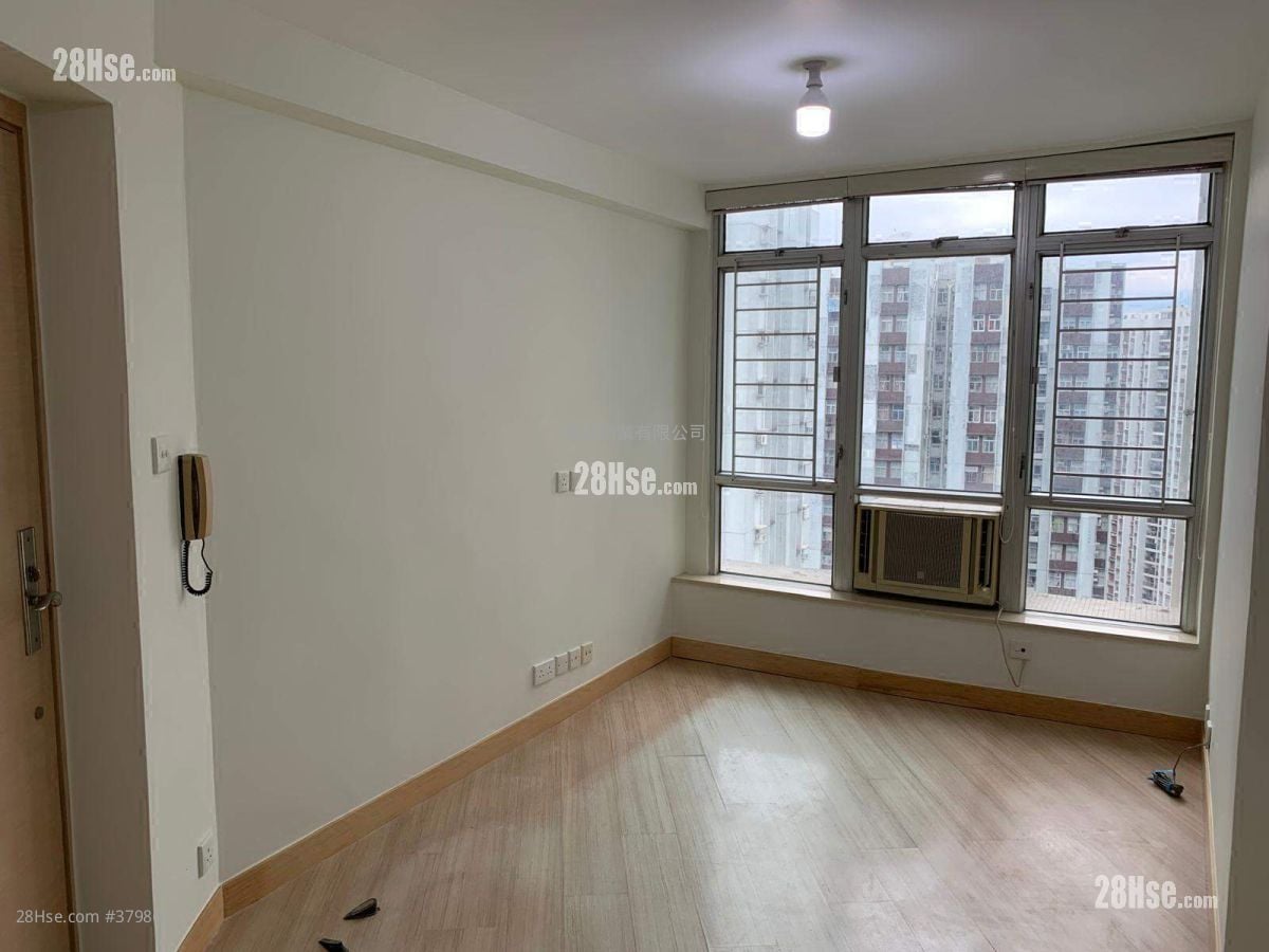 Kornhill Garden Sell 2 Bedrooms , 1 Bathroom 484 ft²