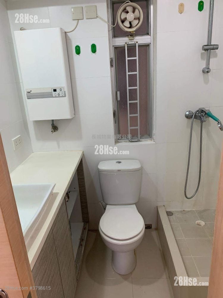 Kornhill Garden Sell 2 Bedrooms , 1 Bathroom 484 ft²