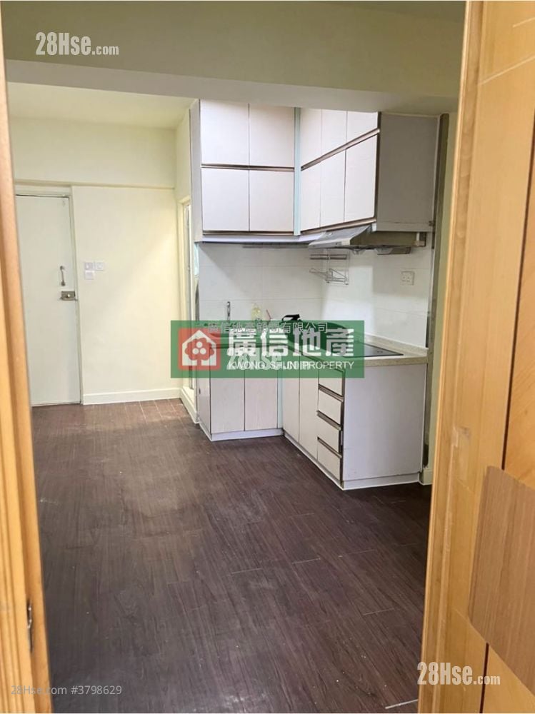 富贵大厦 租盘 2 房 , 1 浴室 304 平方尺