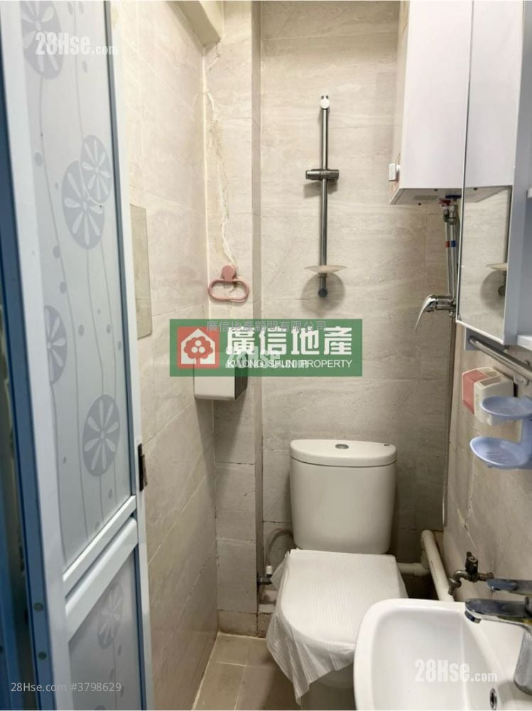 富贵大厦 租盘 2 房 , 1 浴室 304 平方尺