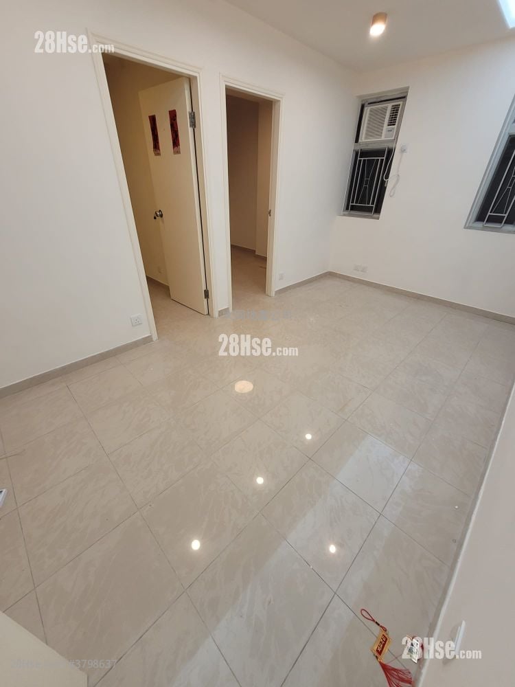 中美楼 租盘 2 房 400 平方尺