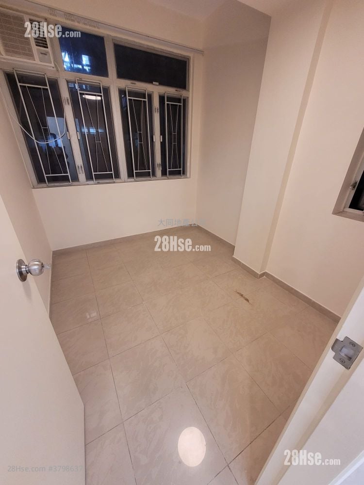 中美楼 租盘 2 房 400 平方尺