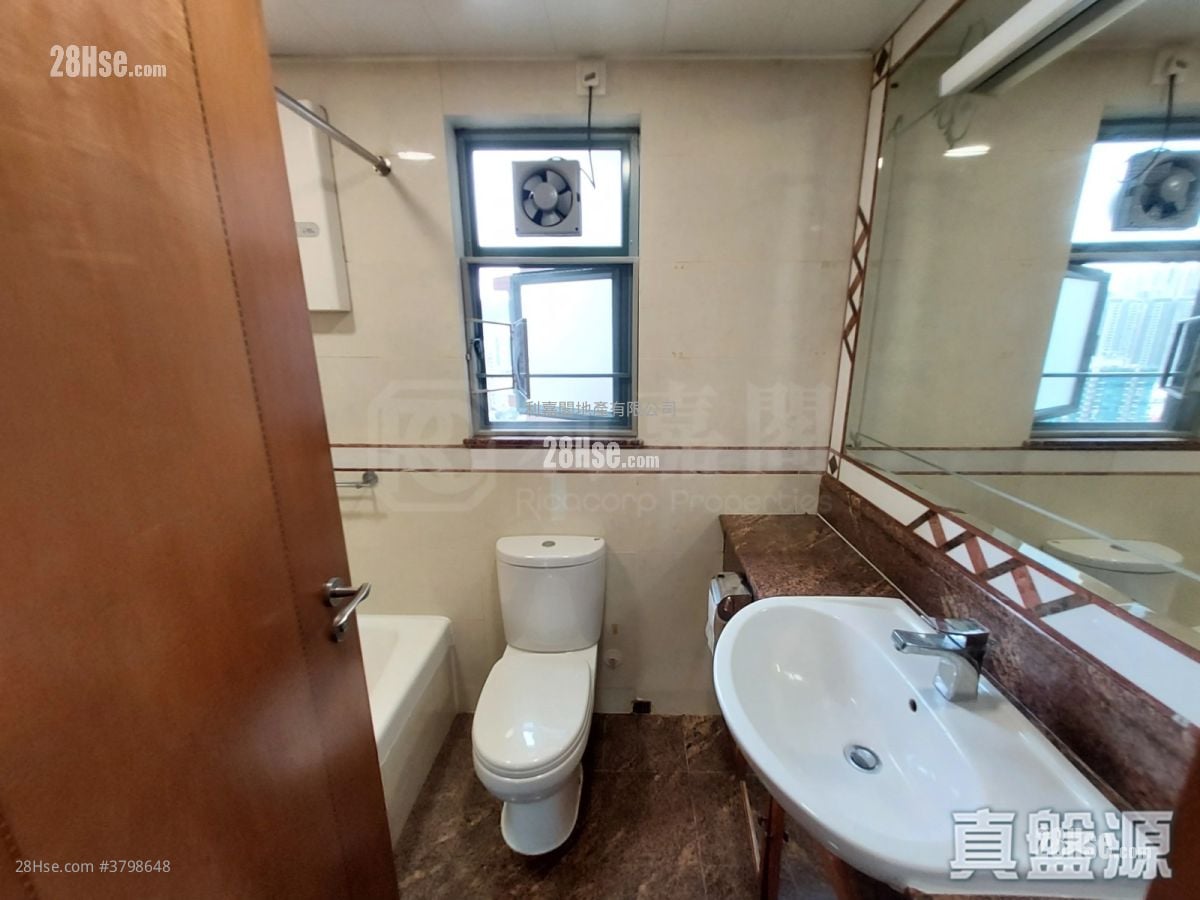 维景湾畔 售盘 3 房 693 平方尺