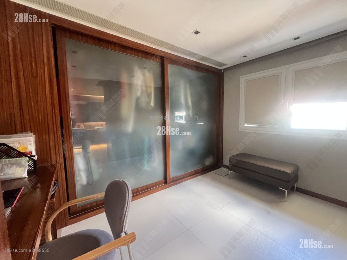 锦绣花园 售盘 4 房 , 3 浴室 950 平方尺