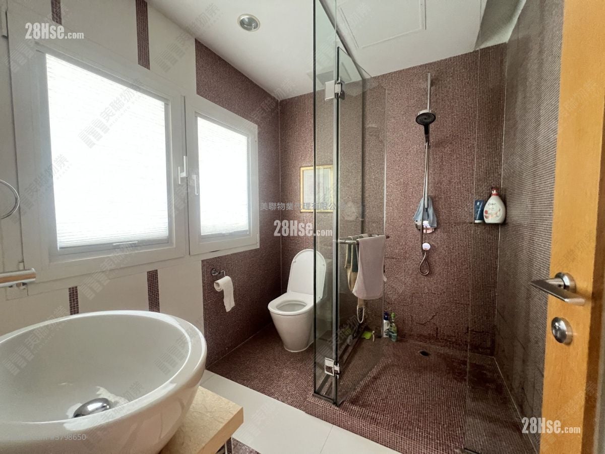 锦绣花园 售盘 4 房 , 3 浴室 950 平方尺