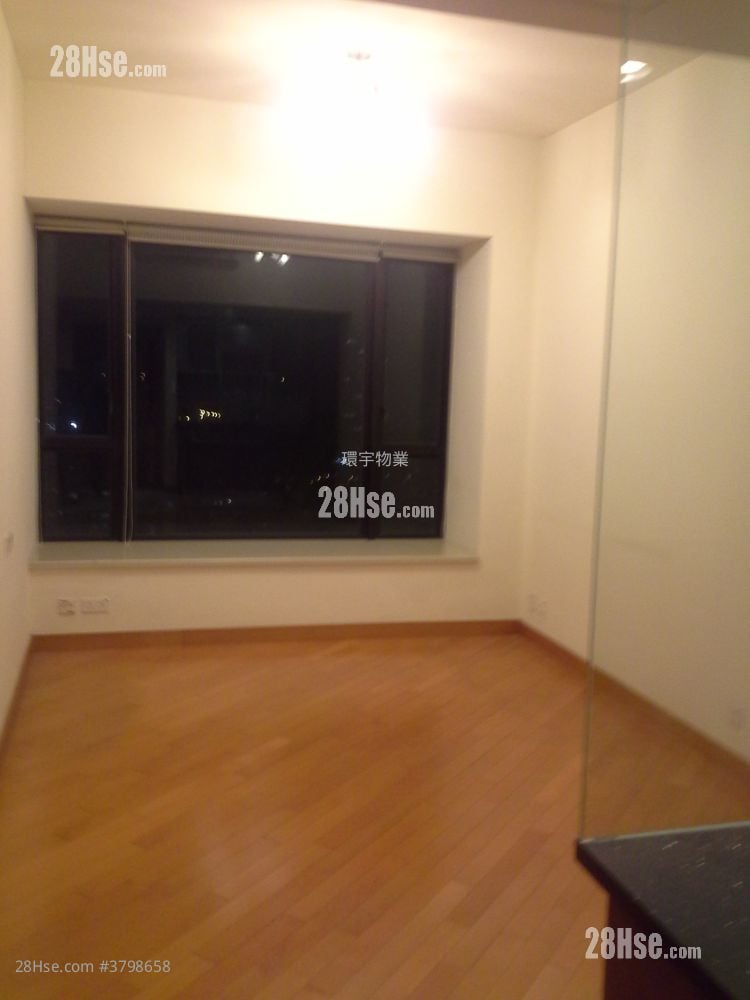 Chelsea Court Sell 2 Bedrooms , 1 Bathroom 454 ft²