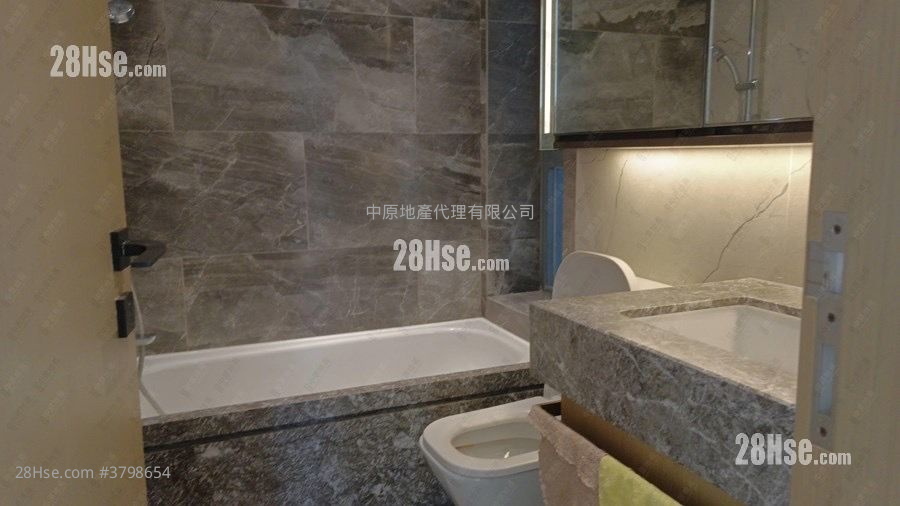 Malibu Sell 2 Bedrooms 462 ft²