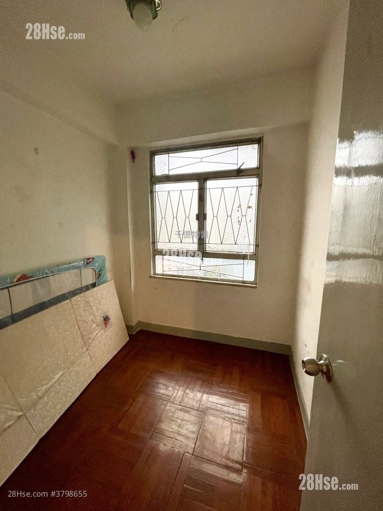 兴隆大厦 售盘 2 房 , 1 浴室 276 平方尺