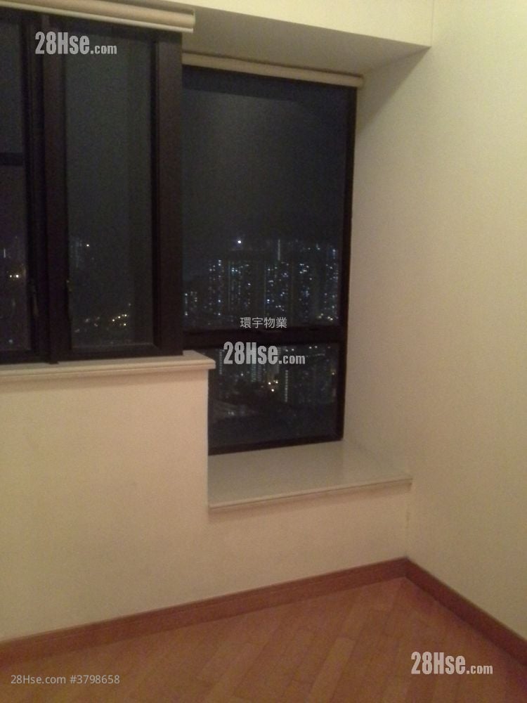 Chelsea Court Sell 2 Bedrooms , 1 Bathroom 454 ft²