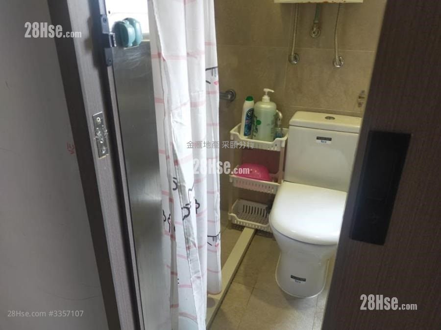 采颐花园 售盘 3 房 , 2 浴室 588 平方尺