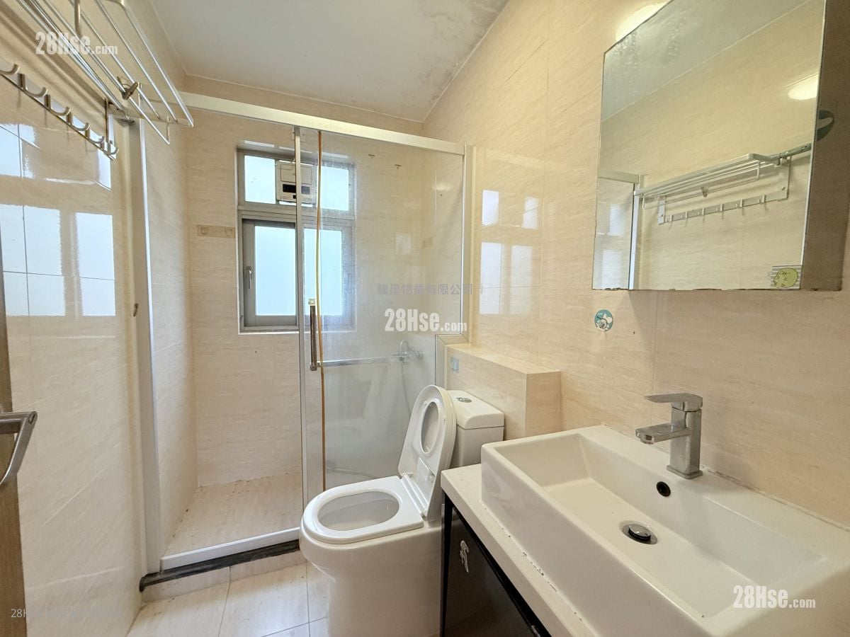 Village Sell 3 Bedrooms , 1 Bathroom 700 ft²