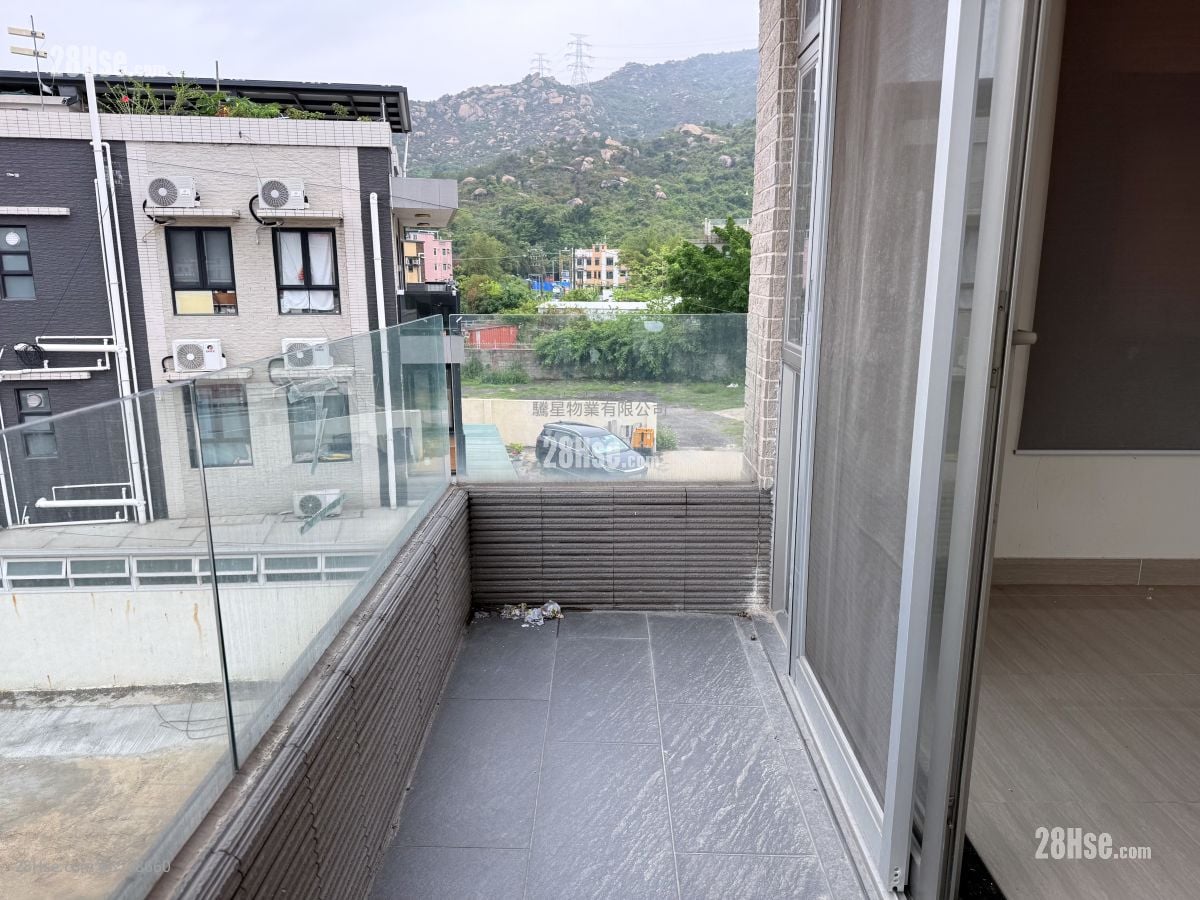 Village Sell 3 Bedrooms , 1 Bathroom 700 ft²