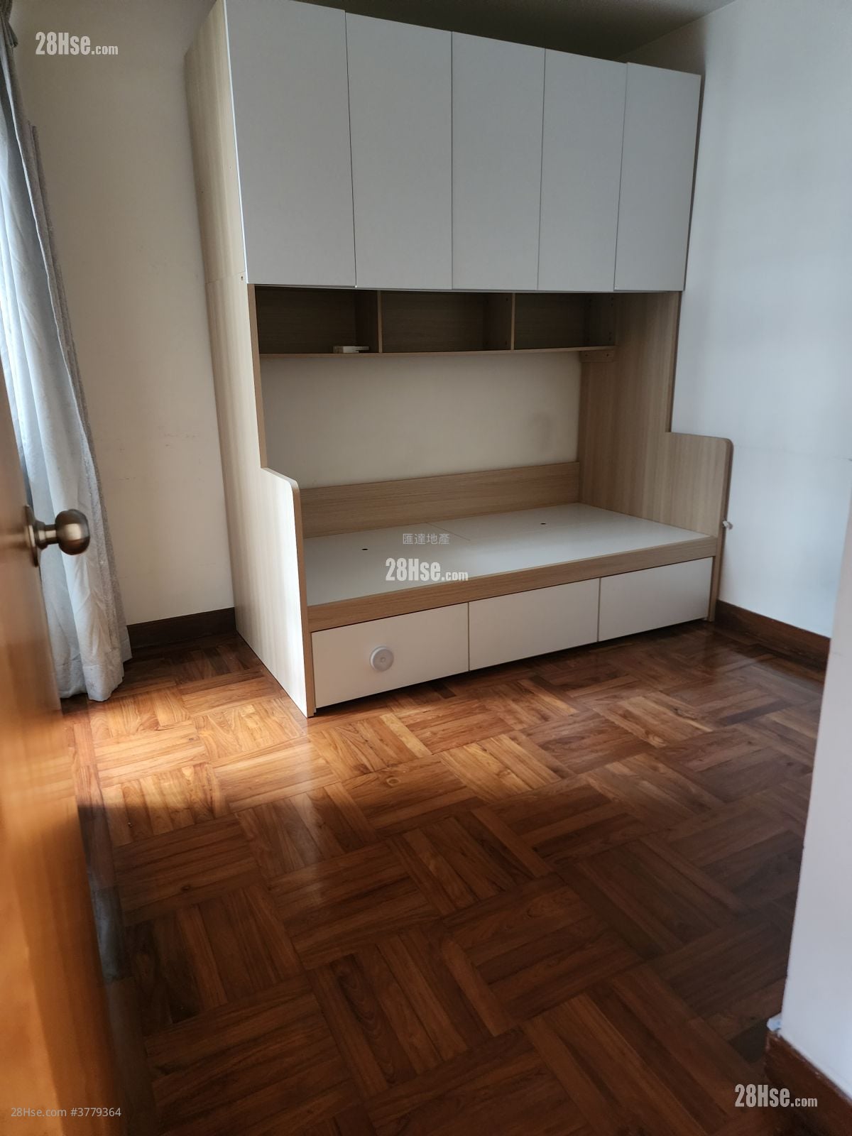 美孚新邨 售盘 907 平方尺