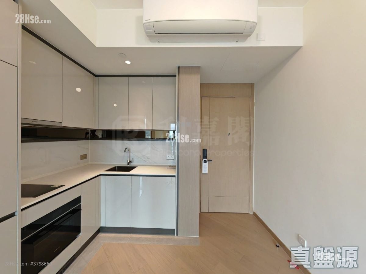 Grand Mayfair  Sell 2 Bedrooms , 1 Bathroom 445 ft²
