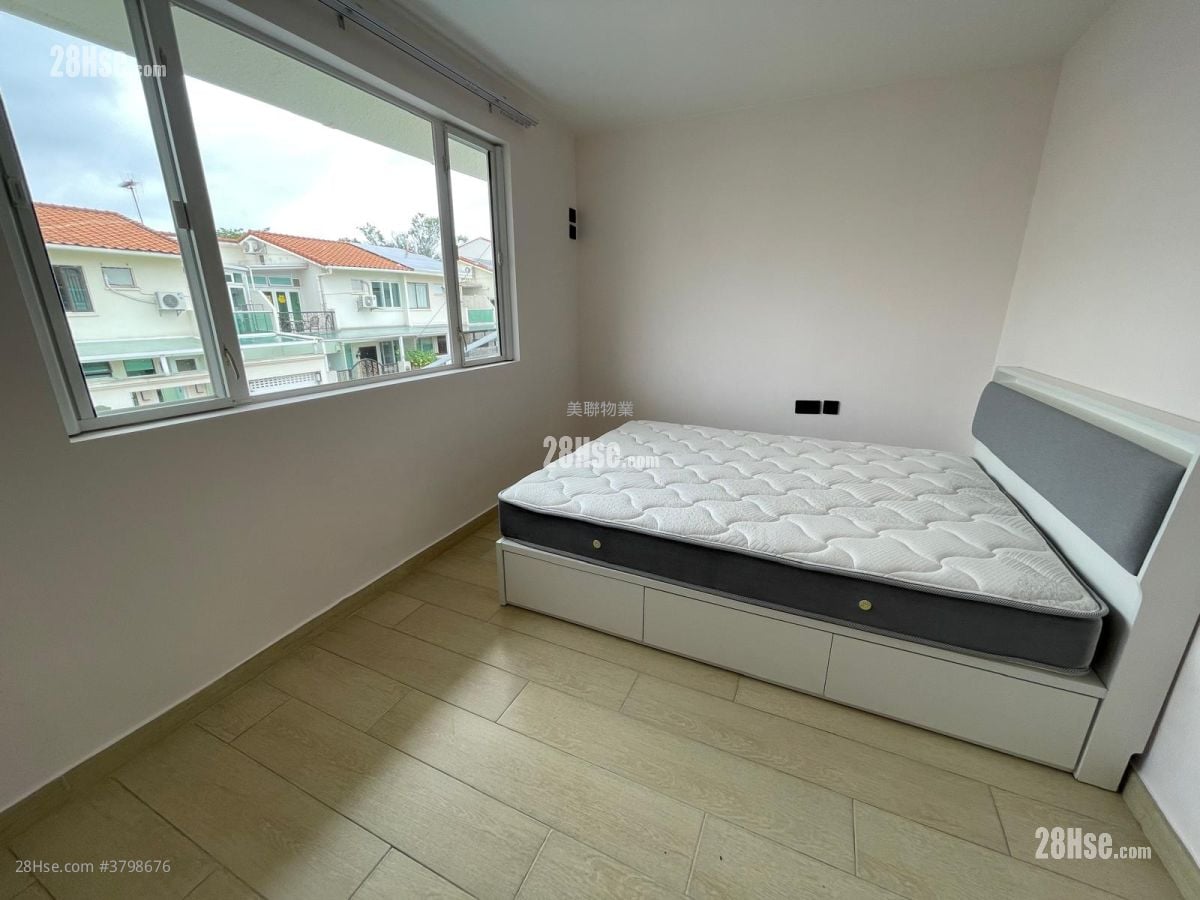 Fairview Park Sell 3 Bedrooms 1,035 ft²