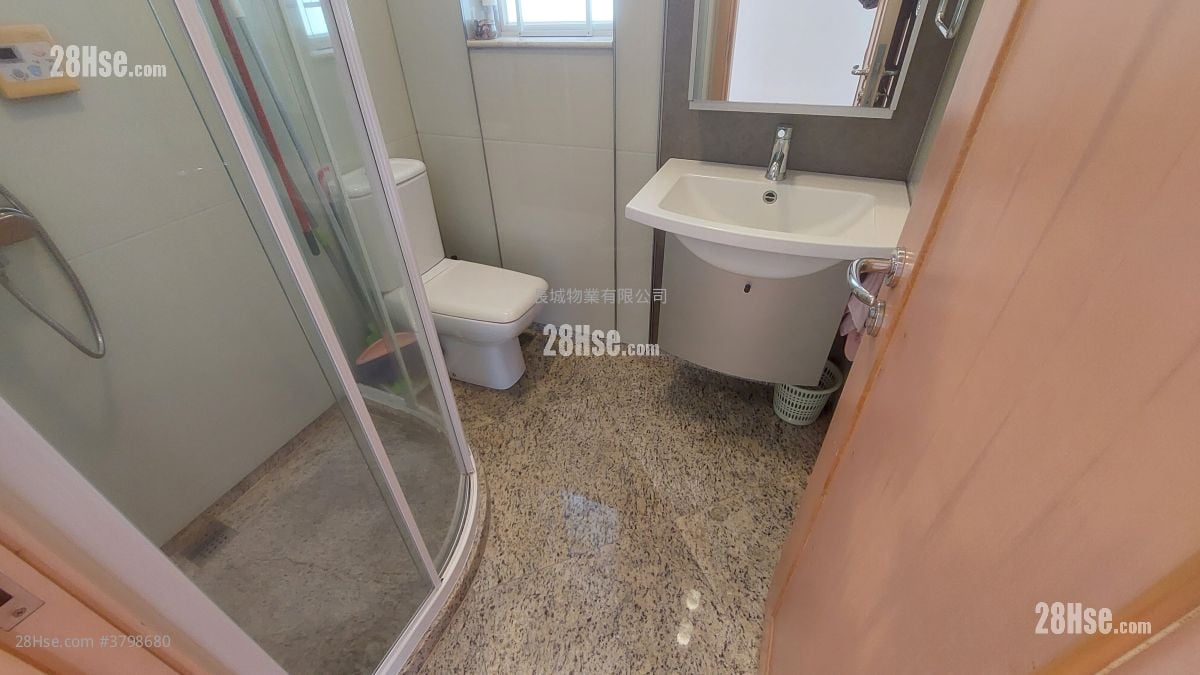 The Orchards Sell 3 Bedrooms , 2 Bathrooms 752 ft²