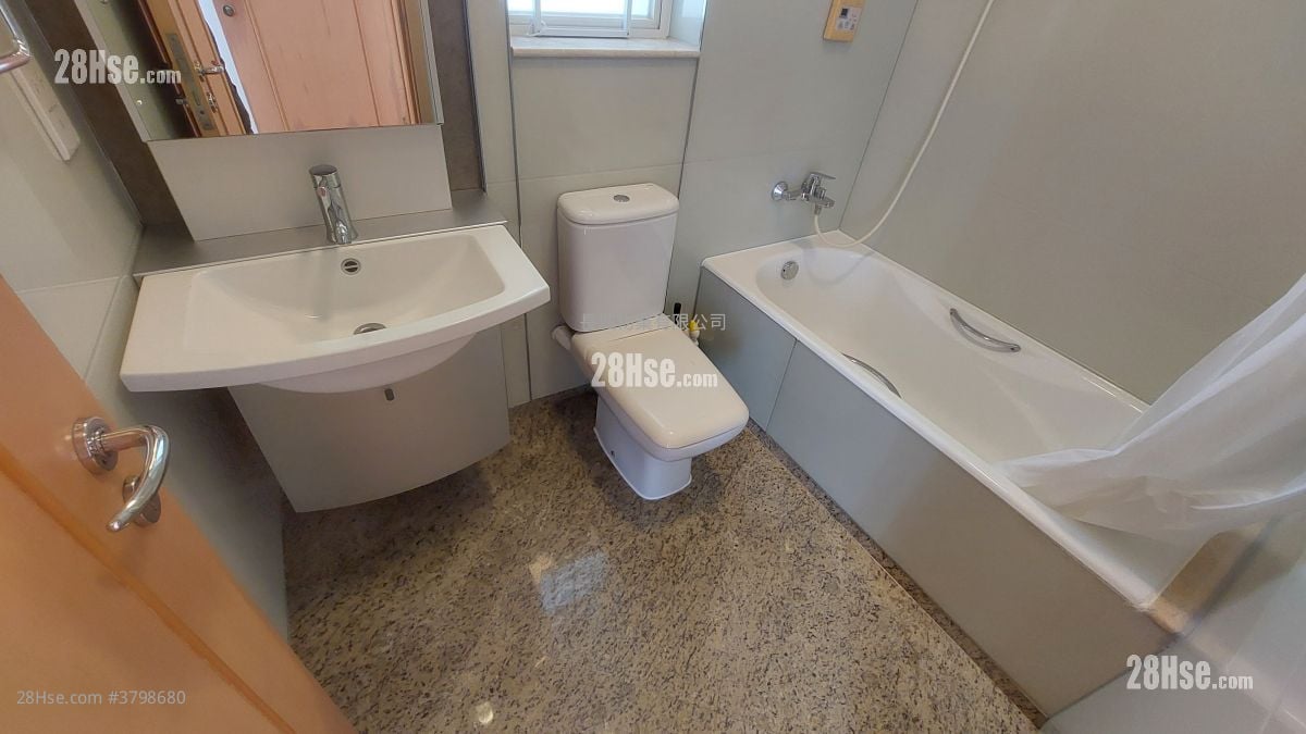 The Orchards Sell 3 Bedrooms , 2 Bathrooms 752 ft²