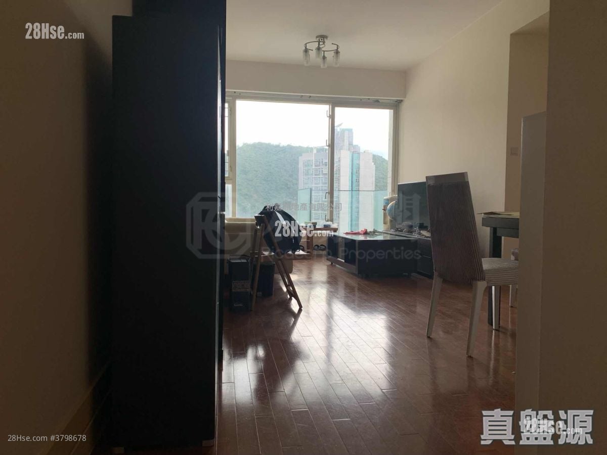 The Orchards Sell 3 Bedrooms , 2 Bathrooms 821 ft²