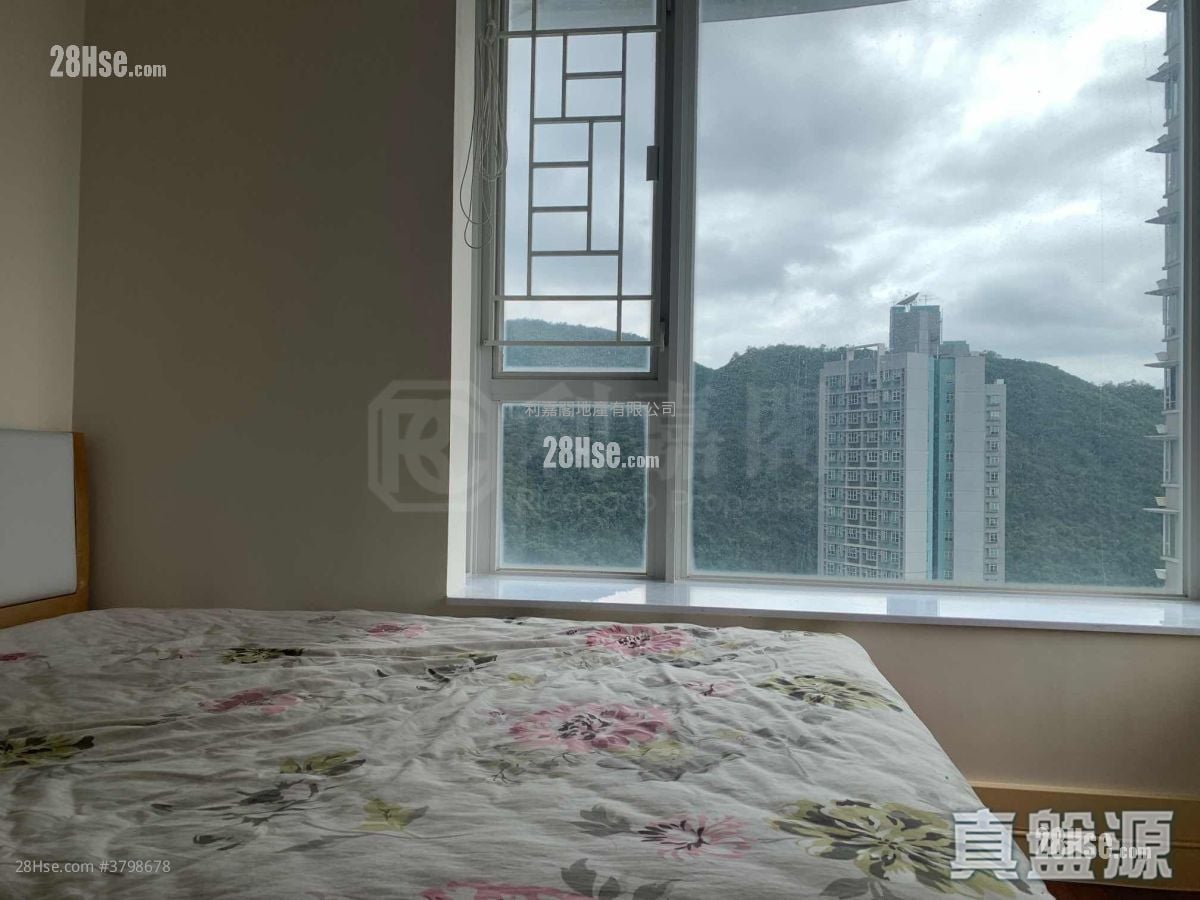 The Orchards Sell 3 Bedrooms , 2 Bathrooms 821 ft²