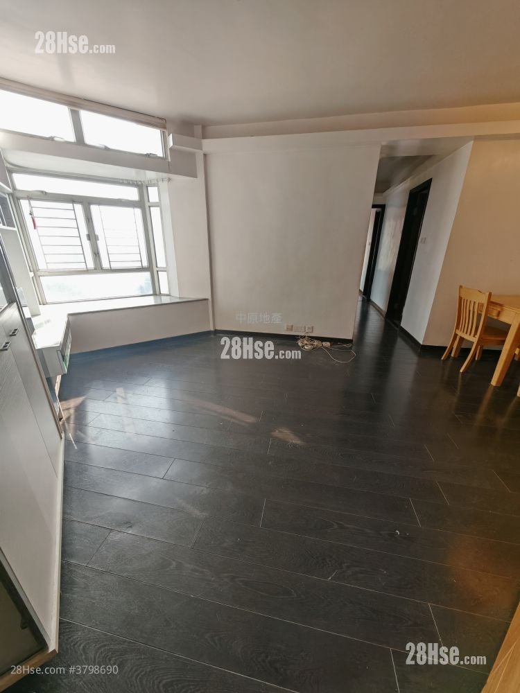 嘉湖山庄 售盘 3 房 , 2 浴室 633 平方尺