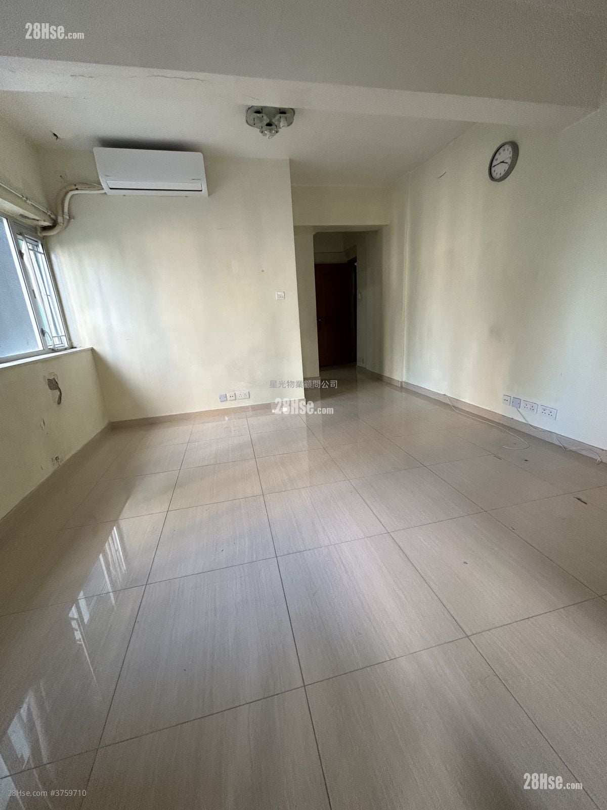 Wan Tin Building Sell 2 Bedrooms , 1 Bathroom 470 ft²