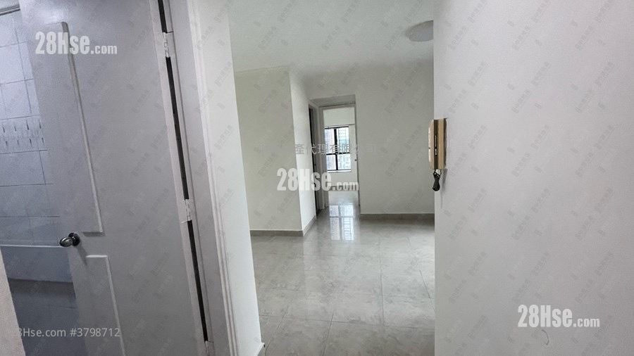 Sun Yuen Long Centre Sell 2 Bedrooms 466 ft²