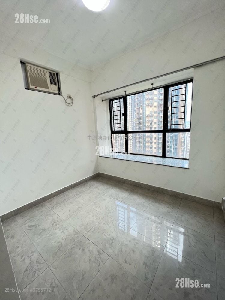 Sun Yuen Long Centre Sell 2 Bedrooms 466 ft²