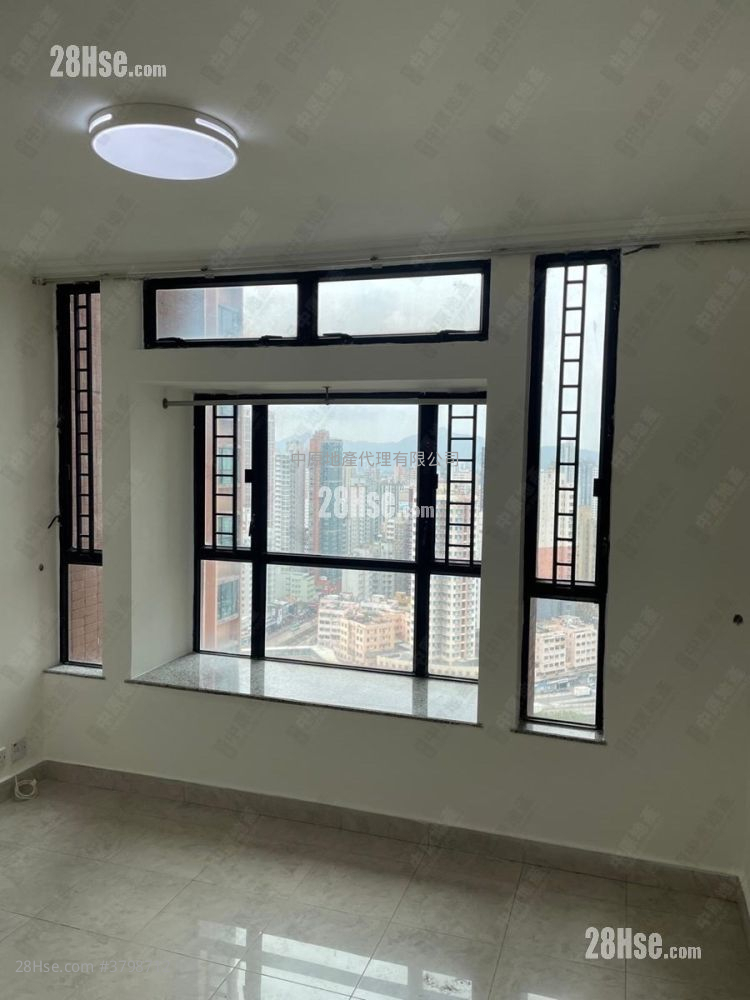 Sun Yuen Long Centre Sell 2 Bedrooms 466 ft²