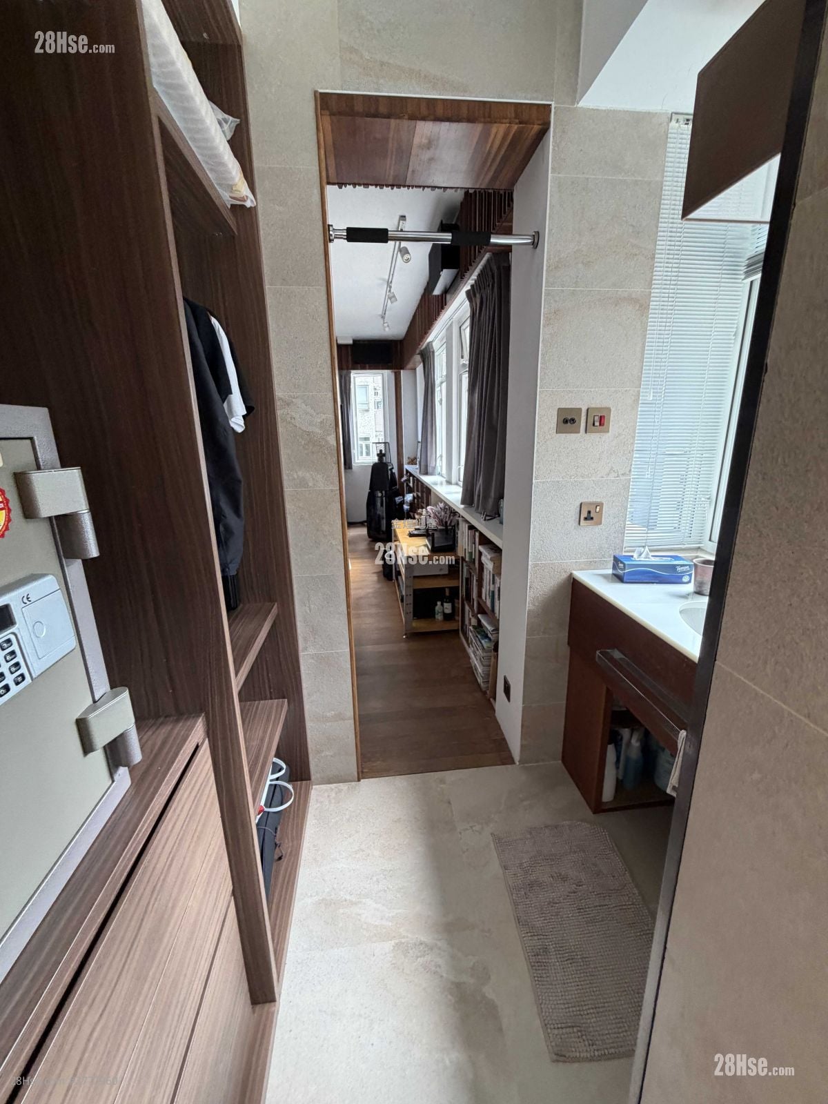 晋宝大厦 售盘 369 平方尺