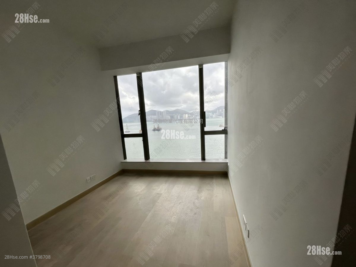 Ocean Marini Sell 3 Bedrooms 815 ft²