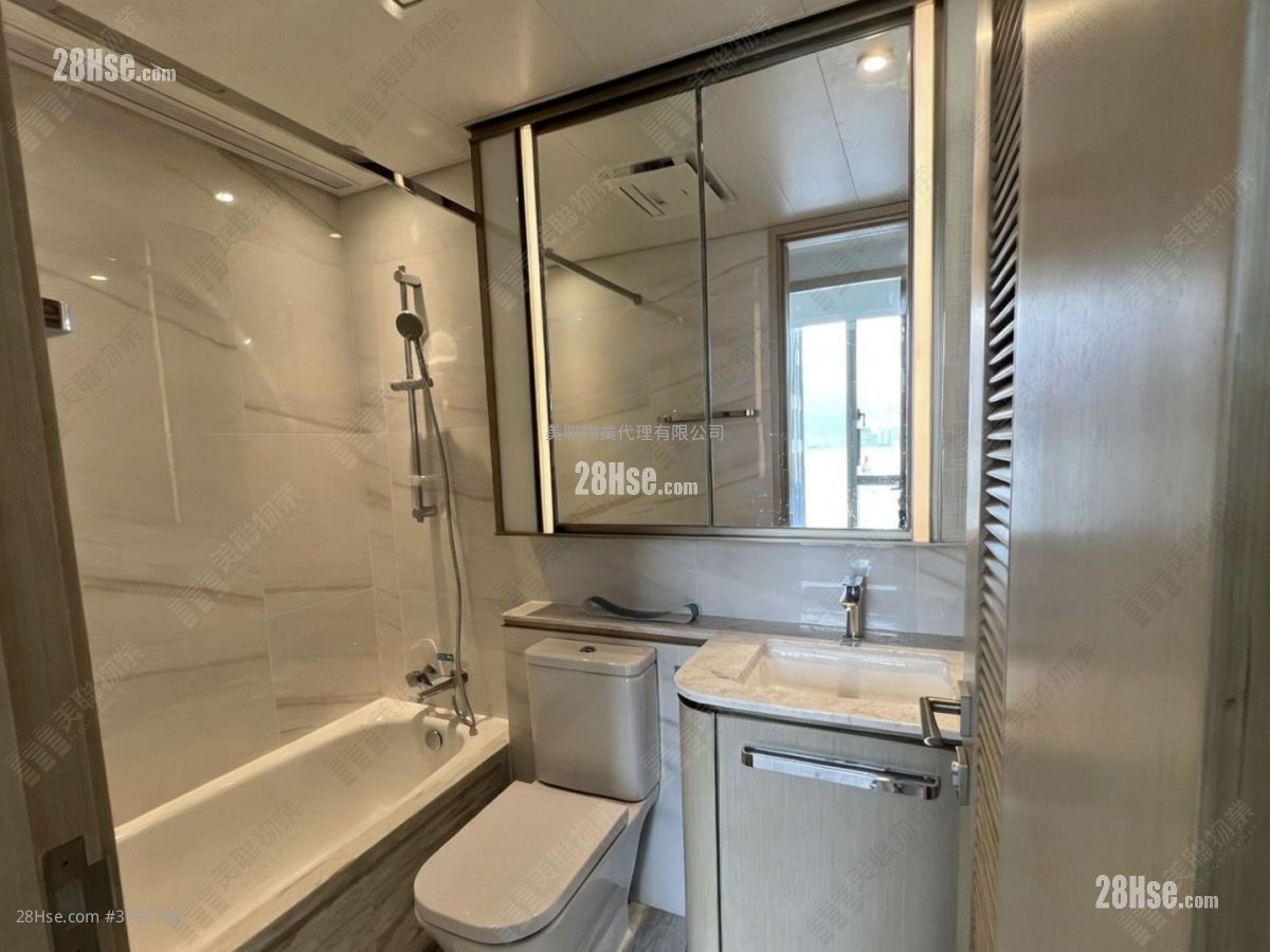 Ocean Marini Sell 3 Bedrooms 815 ft²