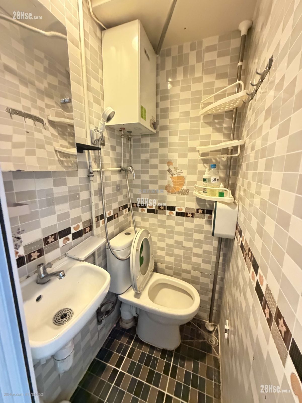 Chinese Mansion Rental 135 ft²