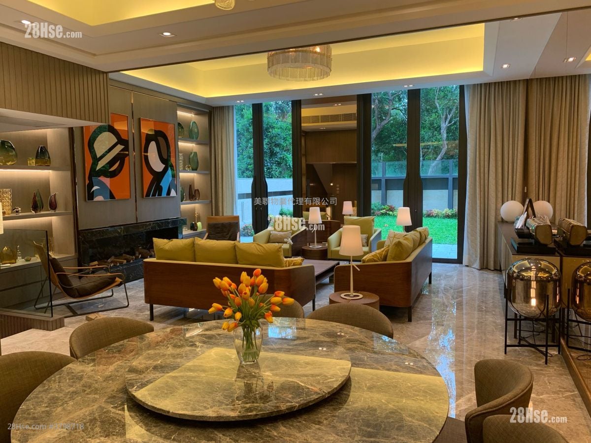 高尔夫御苑 售盘 5+ 房 , 5+ 浴室 2,602 平方尺