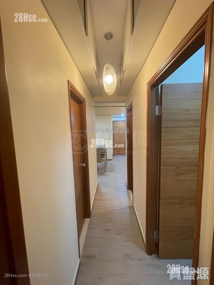 Sunglow Building Sell 2 Bedrooms , 1 Bathroom 411 ft²