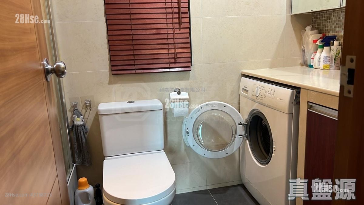 Sunglow Building Sell 2 Bedrooms , 1 Bathroom 411 ft²