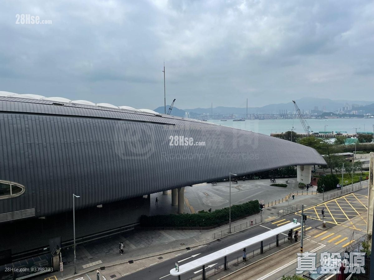 Sunglow Building Sell 2 Bedrooms , 1 Bathroom 411 ft²